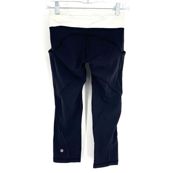 Lululemon Quick Feet Crop 19" Legging Black and White Size 4 - Picture 2 of 10